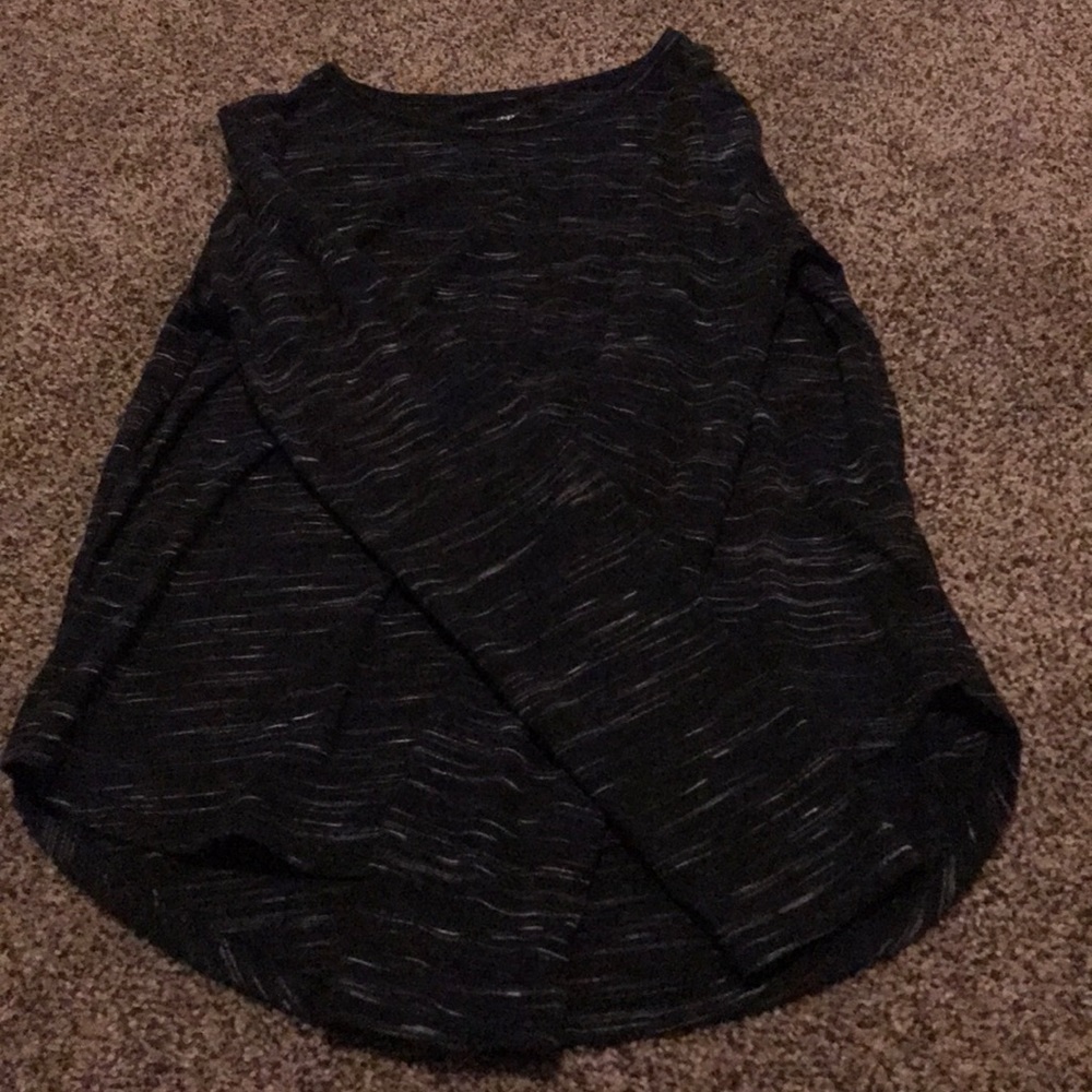 Black with gray small steaks blouse